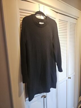 NWOT Old Navy Black Ribbed Knit Crewneck Sweater Dress